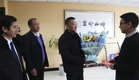 市委常委、、、政法委书记廖磊探望慰问沙湾区企业家